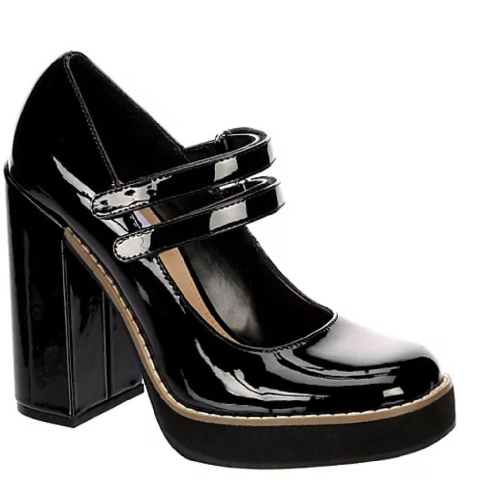 Steve Madden black patent pump